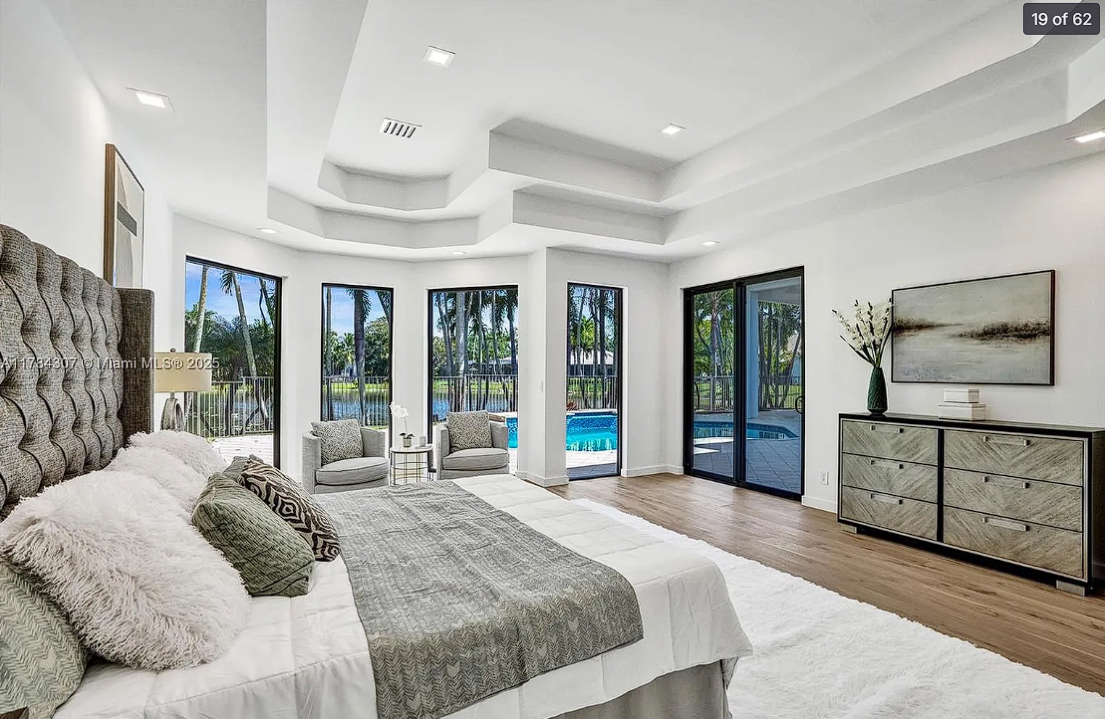 Poinciana Ct — finished detail